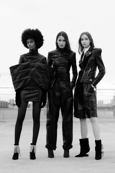 Look 28